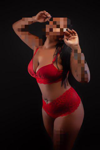 Morena cheirosa toda gostosa rabuda seis naturais adora q me pega d quatro bem gostoso