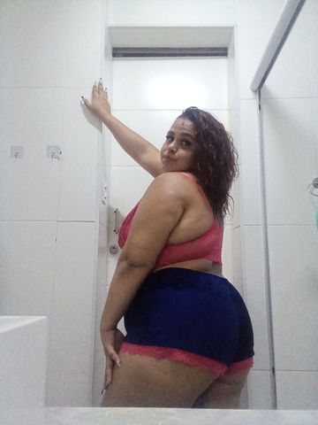 Realizo todos seus desejos
Profissional em anal 
Sem local só pra quem curti uma mulher linda e fofinha 