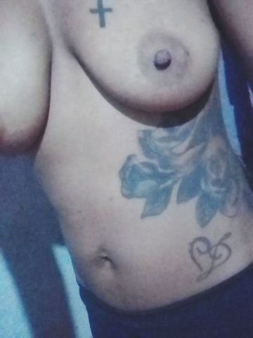 Carinhosa, safada e discreta.