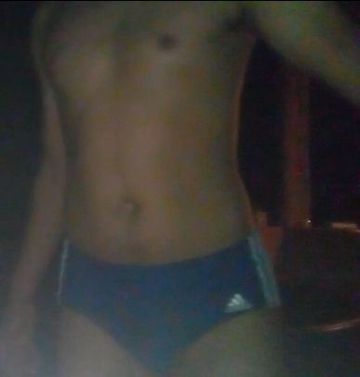 Novato na cidade o melhor oral bem babadinho pronto pra te satisfazer cuzinho apertadinho anal violento e bem molhado vamos gozar juntos meu lema é dinheiro na mão shortinho no chão
